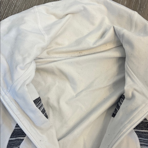 Lululemon In Stride Jacket - Picture 4 of 8